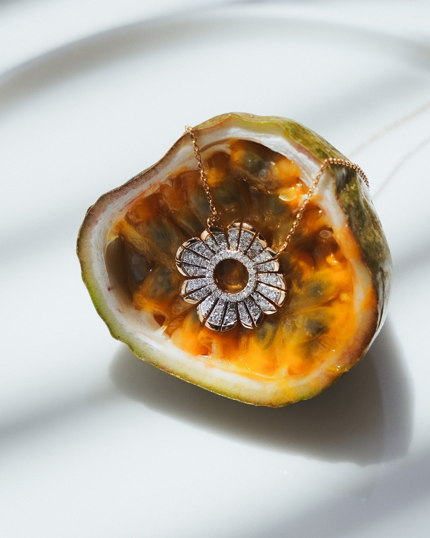 Frill Diamond Pendant